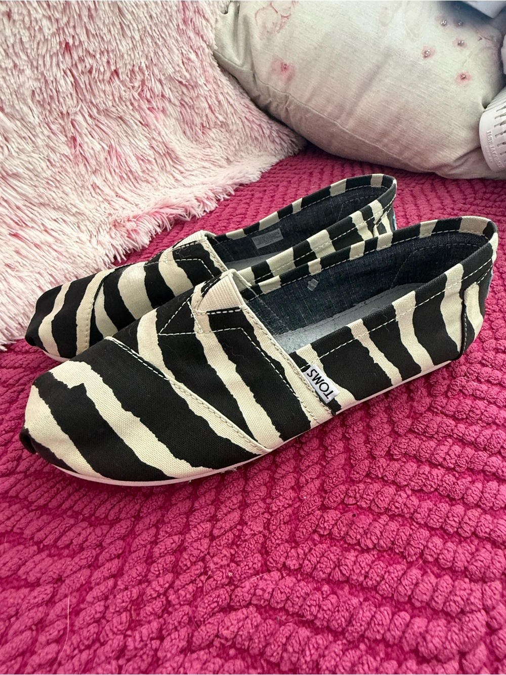 TOMS New Women's Zebra Hemp Print Slip-On - Black & Cream 9.5